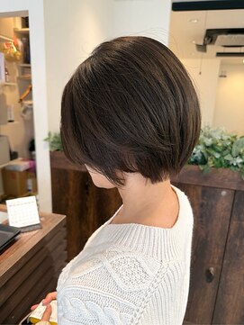 オーバルヘアー(OVAL hair) ナチュラル/ショート/レイヤーカット