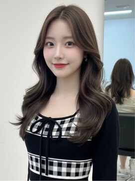 フォルテ 榛原パームス店 大人ガーリーダークアッシュ似合わせカットミディアムレイヤー