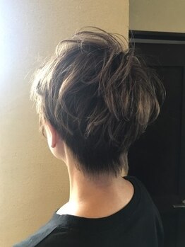 Rヘアー メイクの写真/お客様の骨格や髪質に合わせて丁寧にベースをカット◇自分でも簡単に再現しやすい"優秀ヘア"を叶えます♪