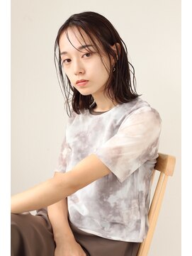 エクリ 麻布十番(equri) 外国人風カラー