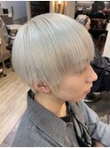 メンズ×ハイトーン×ホワイトカラー