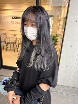 アソビ 表参道(ASOBI) レイヤーカット インナーカラー シルバー フェイクブラック