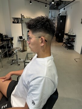 イズ(iss) [Mizuki指名限定]スキンフェードハードパーマ