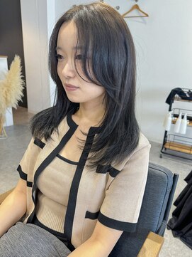 リイチ(LIICHI) 伸ばしていく途中のレイヤースタイル