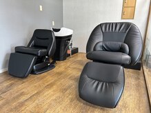 カットサロン HnTの雰囲気（座り心地がいいシャンプー椅子です！）
