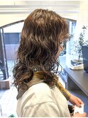 【白石】レディーススパイラルパーマミディアムウェーブヘア原宿