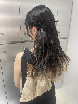 アールプラス 新宿(ar+) 【新宿駅/新宿三丁目/ヘアセット/ねじりハーフツイン】