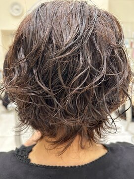 クイーン ウェーブパーマ