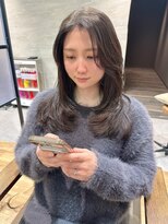 シキ(Ciqi) グレージュ × レイヤースタイル