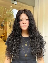 シアン 矢場町店(CYAN.)&nbsp;海外風スパイラルパーマ×ロングヘア【栄/矢場町】
