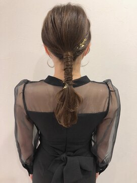 ヘアーサロン シム(hair salon Cime) タイトポニー【Cime】