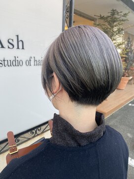 アッシュ アーティスティック スタジオ オブ ヘア(Ash artistic studio of hair) デザインカラーボブ
