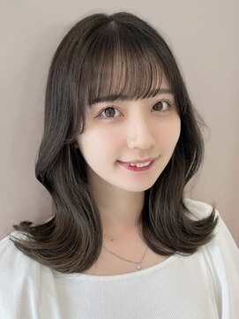ティア(Tia.) (韓国風/くびれヘア/縮毛矯正/前髪/韓国レイヤー/小顔)