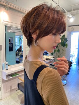 ロンド 表参道店(Lond) 大人かわいい前下がりベージュショート