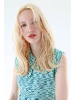 ヘアサロン ガリカ 表参道(hair salon Gallica)&nbsp;<SAKI>光に透けるハイトーンベージュにふんわりカール