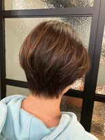 アリーマーケットリル(ALLEY MARKET lil)&nbsp;マッシュショート/センターパート/ベージュハイライト