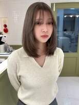 エミィ(emme)&nbsp;ミディアムレイヤー×ミルクティーグレージュ