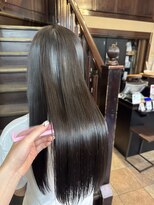 ハレケルーピディア(HAREKE loopidia)&nbsp;思わず触れたくなる艶髪ストレート