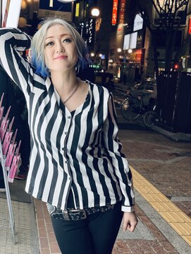 アスイン(asuin) ホワイトゴールドベース＆毛先カラー紫系