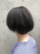 レンジシ オモテサンドウ(RENJISHI omotesando)&nbsp;暗めカラー×前上がりボブ