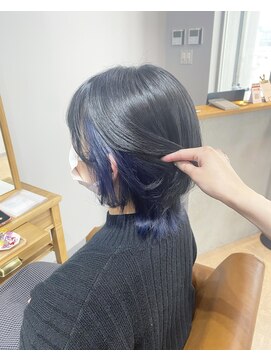 ロア 福岡天神本店(LORE) インナーカラー /ネイビーブルー