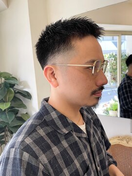 アミュレ(Amule) フェード刈り上げベリーショートツイストパーマメンズカット