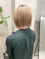 テトヘアー(teto hair)&nbsp;ブロンド　ハイトーン　金髪　ボブ　切りっぱなしボブ　ベージュ