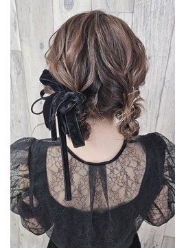 ラピスラズリ(Lapis Lazuli) ツインおだんご　2 （ヘアセット専門店　下通　熊本）