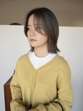 アワイ(awai) ブリーチありレイヤーカットオリーブベージュ