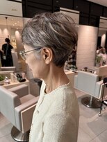 ステア ケース(stair case)&nbsp;白髪は残して染める！ハイライト　ローライト