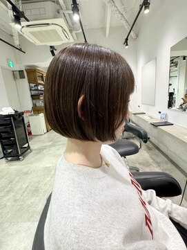 ビブ(VIV) 20代30代40代大人美人丸みショートボブ白髪ぼかしハイライト川崎