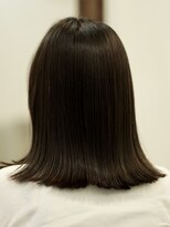 ベロニカ&nbsp;ミニマムストレート×毛先ワンカール【タッセルボブ/白髪染め】