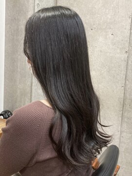 シルフィ(sylph) 美しいロングヘア_BYKARTEトリートメントでさらツヤな素髪へ