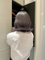 ガリカ 横浜(Gallica) ハイトーン×ラベンダーグレージュカラー×外ハネミディアム