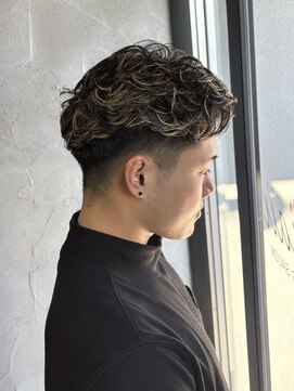 ニアウ 高崎店(Niau) MEN’S HAIR/サーフカール/刈り上げセンターパート/群馬高崎