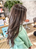 宇都宮白髪ぼかしハイライト×レイヤーカット