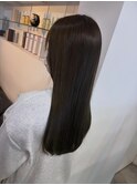 オリーブベージュ