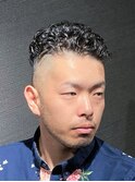 モヒカンフェードカット ツーブロック くせ毛ワイルドパーマ