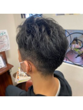 ヘアメイク ポコ ア ポコ(Hair make poco apoco) 2ブロックショート［生駒市美容室］