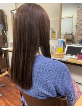 リアナ(RIANA) 伸ばしかけ　ストレート×カラー