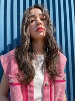 シエナ 渋谷(Siena) Siena20代30代 センターパート×グレージュ 渋谷