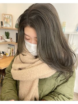 トゥッカ(TUKKA.) くすみカラー×ブリーチハイライト