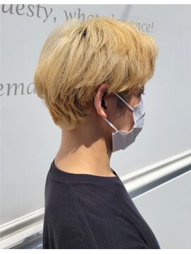 六本木美容室 白金店 マッシュウルフ/ツーブロック/ブリーチ/センターパート