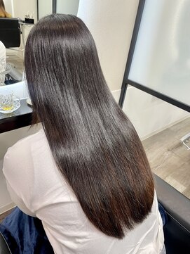 ミリア(MILIA) 大人可愛い30代40代50代小顔髪質改善ケラスターゼストレート