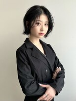 ヴェイン 渋谷(vain)&nbsp;レイヤーカット　センターパート　インナーカラー