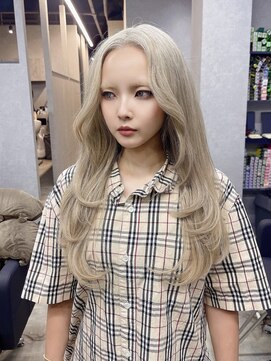 シエンゴールド(CIEN gold) ホワイトベージュ×レイヤーカット♪