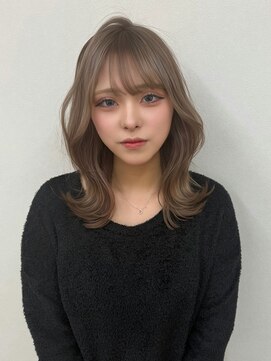 リエンスクレア(RIENS xrea) 切りっぱなしミディ*顔まわりレイヤー*ブリーチ*ベージュ*YUMA