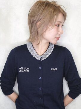 バース(BIRTH) ショート＆ボブ専門サロン【BIRTH】外ハネミルクティーベージュ5