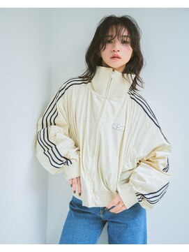 前髪ラフパーマ柔らかミディアムヘア