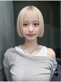 ホワイトベージュ前髪カットボブブロンド_F1183